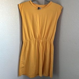 🌟 5 for $20 H&M Divided Sleeveless T-Shirt Dress